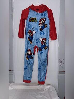 Nintendo Super Mario Bros hooded onesie boys pajama size 8